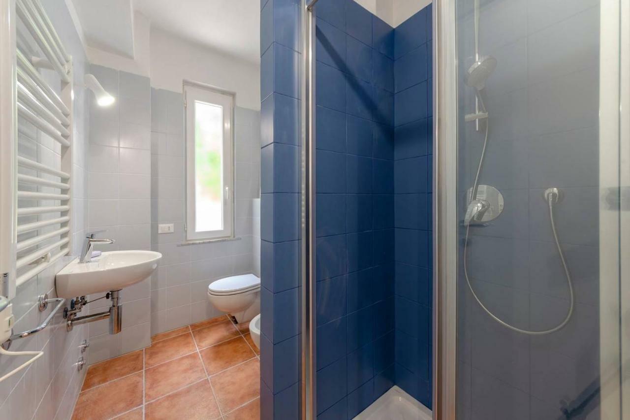 Joivy Family Flat With Little Patio, Cinque Terre Apartment Vernazza Luaran gambar