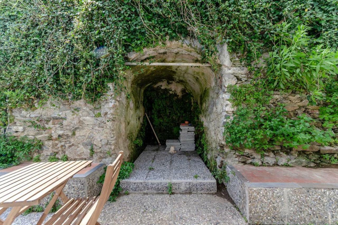 Joivy Family Flat With Little Patio, Cinque Terre Apartment Vernazza Luaran gambar